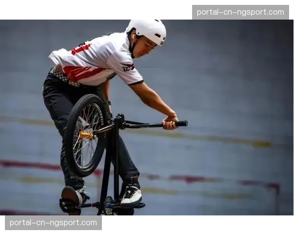 两位顶尖女子BMX自由式选手互换赞助商,引发行业关注 两位顶尖女子BMX自由式选手互换赞助商,引发行业关注