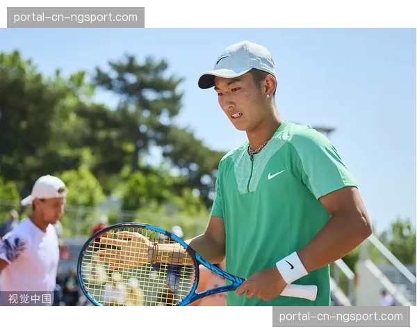 传奇教练李矛再次受邀,短期指导某欧洲国家男单训练营 传奇教练李矛再次受邀,短期指导某欧洲国家男单训练营